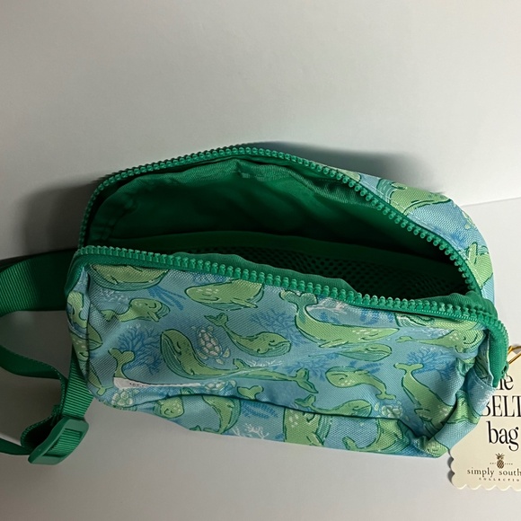Simply Southern Collection Whale Belt Bag Fanny Pack The Belt Bag Sea Turtle New - Picture 3 of 7